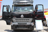 Caminhões pretos do trator 6x4 de Sinotruk Howo para estradas normais/resistentes ZZ4257V3247N1B