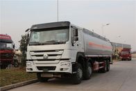 Petroleiro da entrega do combustível de Sinotruk HOWO 8x4 para o transporte do óleo diesel de gás líquido