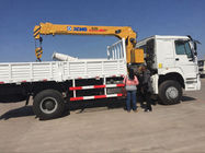 O caminhão de Sinotruk HOWO 4x4 290hp montou o pneu telescópico de 6,3 toneladas do crescimento 12.00R20 do guindaste