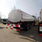 Os veículos com rodas do caminhão de petroleiro 10 da gasolina de Sinotruk HOWO 18000L com 12R22.5 cansam-se