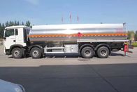 Caminhão químico perigoso do transportador com HW76 Euro 2 da cabine ZZ1317N4667W 8X4