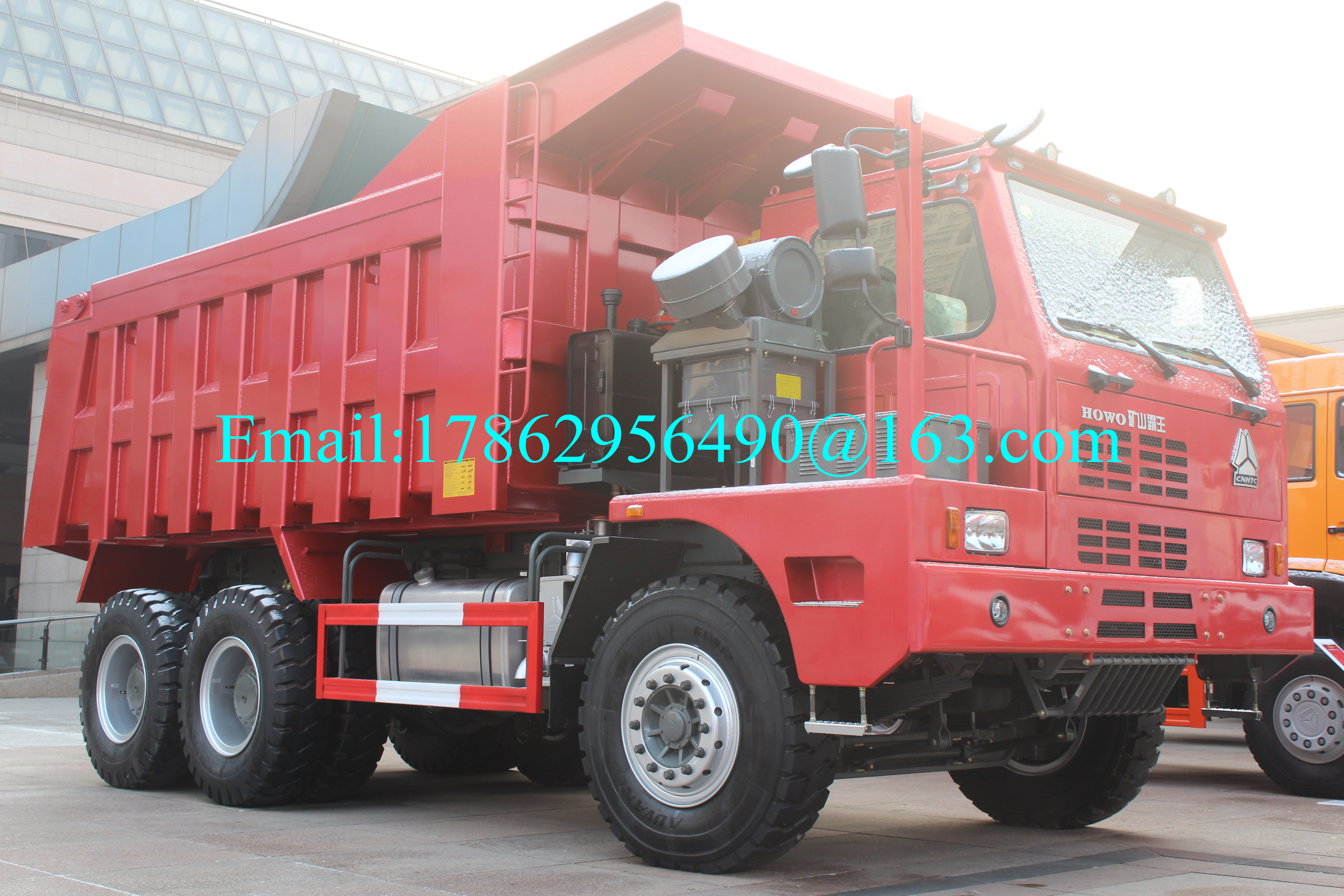 Caminhão basculante do grande carvão, caminhões de caminhão basculante 6X4 da construção 371 HP 30,56 CBM