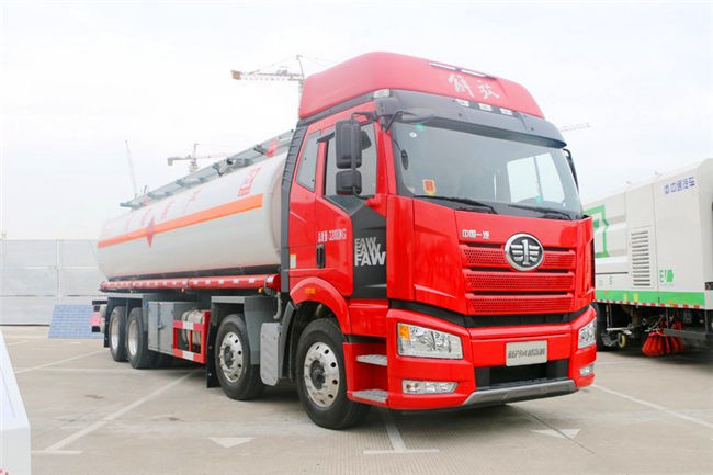 Cor vermelha do Euro III do caminhão de tanque do armazenamento do combustível diesel da grande capacidade 8x4 FAW