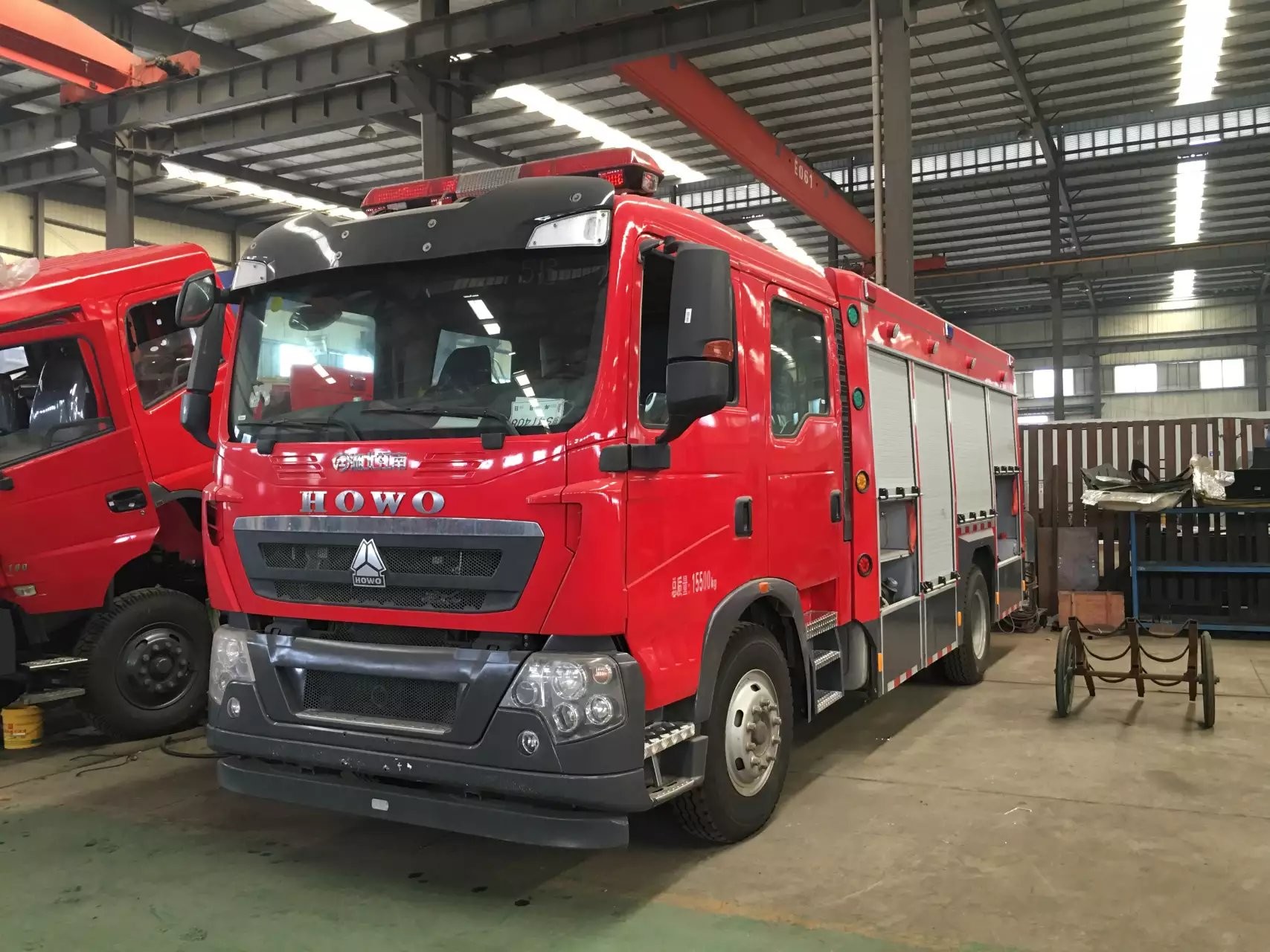caminhão do objetivo especial 5000-7000l, caminhão da luta contra o incêndio da espuma de Eengine do fogo do petroleiro da água com altura de trabalho de 50m