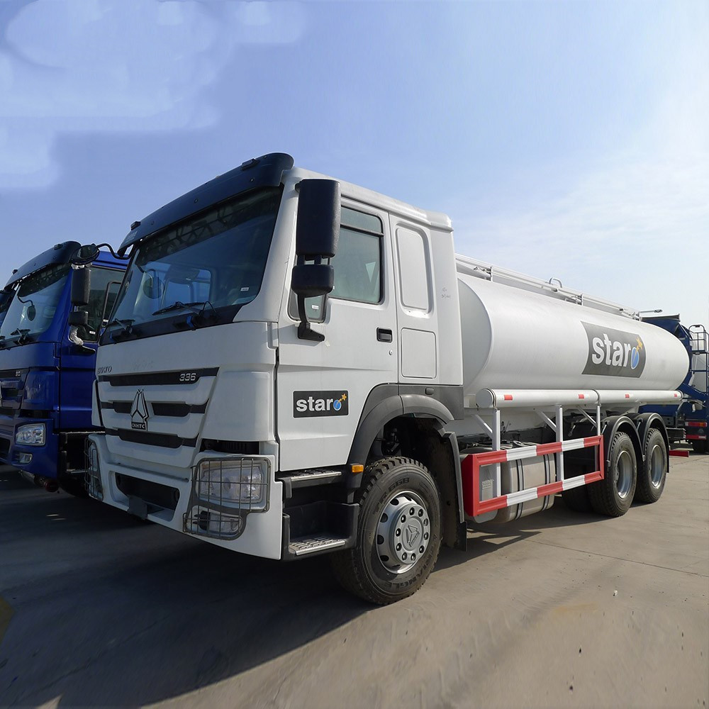 Tipo branco transmissão manual do combustível diesel de caminhão de petroleiro do óleo de HOWO 20000L 6×4