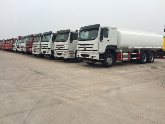 SINOTRUK HOWO 28000L RHD Camião-tanque 8x4 6x4 Dispositivo 12 Pneus