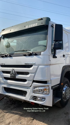 Camião novo e usado Sinotruck HOWO Camião petroleiro/combustível/água 371HP 6*4 Bowser