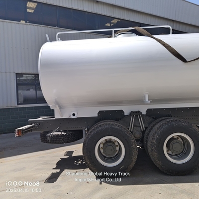Sinotruk HOWO 6X4 20000 L 25000 L Carga de cargas Cisterna de petróleo Cisterna de combustível de óleo