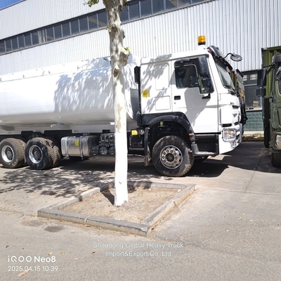 Novo Sinotruk HOWO 6X4 20000L Tanque de óleo Caminhão-tanque de combustível para venda nas Filipinas