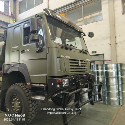 Tanque de combustível para transporte de petróleo HOWO Caminhão-tanque com baixo preçoHOWO 4X4 Caminhão-tanque de combustível