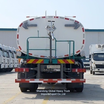 Sinotruk HOWO 6X4 Camião cisterna de água 18000L 20000L 20tons Sprinkler de pulverização de água Camião cisterna