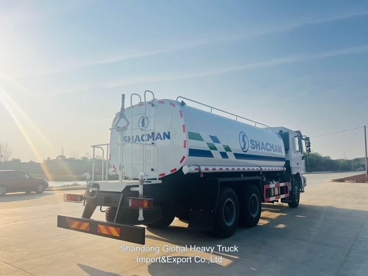 Sinotruk Cisterna de água de 3000 litros Caminhão de pulverização para transporte de água e limpeza de estradas