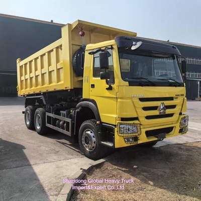 Material de aço usado Sinotruk 6X4 10 Wheel HOWO Dump Truck Exportado para África