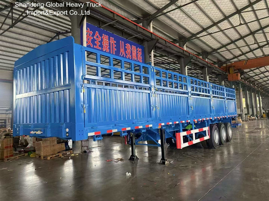 Semirreboque de 3 eixos e 60 toneladas com grade para transporte de gado
