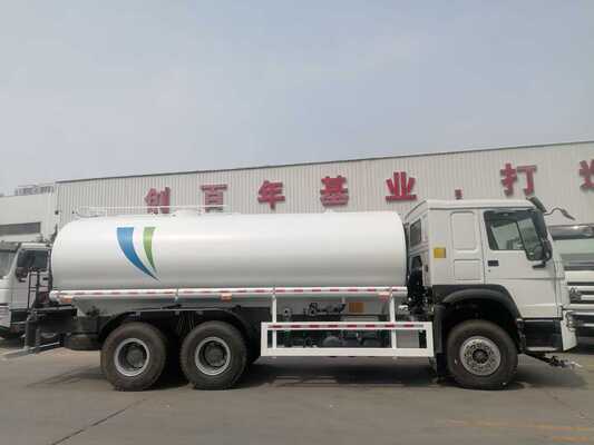 Sinotruk HOWO 6×4 Drive Water Tank Truck com capacidade de 30 cbm e tanque de aço inoxidável para serviços municipais