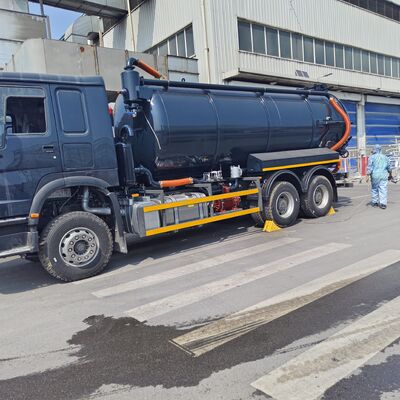 HOWO 15CBM Caminhão de sucção de esgotos a vácuo com roda motriz 6*4 e descarga hidráulica para limpeza de tanques sépticos