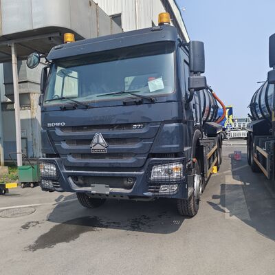 HOWO 15CBM Caminhão de sucção de esgoto a vácuo com 6*4 rodas motrizes e 251-350 cv para limpeza de tanques sépticos