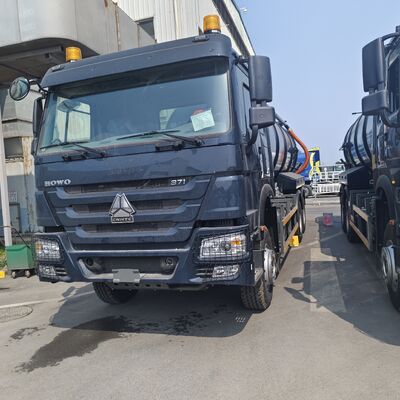 HOWO 15CBM Caminhão de sucção de esgoto a vácuo com tipo de acionamento 6 × 4 e potência do motor de 266 hp para limpeza de resíduos municipais e industriais