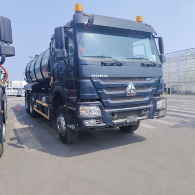 HOWO 15CBM Caminhão de sucção de esgoto a vácuo com 371 cavalos de potência e 6×4 rodas motrizes para limpeza de resíduos industriais