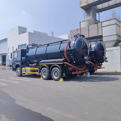 Caminhão de sucção de esgoto a vácuo HOWO 15CBM com tipo de acionamento 6 × 4 e motor 336HP para limpeza de fossa séptica e transporte de lodo
