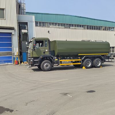 HOWO TX 6×4 camião-tanque de água com carga útil de 20 T, norma de emissões Euro 2 e área de pulverização > 16 m para controlo de poeira e limpeza municipal