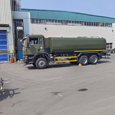 HOWO TX 6×4 camião-tanque de água com carga útil de 20 T, norma de emissões Euro 2 e área de pulverização > 16 m para controlo de poeira e limpeza municipal
