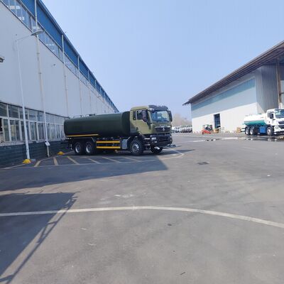 Caminhão tanque de água HOWO TX 6×4 com carga útil 20T padrão de emissão Euro 2 e roda motriz 6×4 para limpeza de estradas