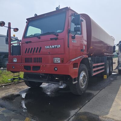 Caminhão de água de mineração Shantui 6×4 com carga útil 20T e tanque de aço carbono para supressão de poeira