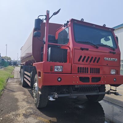 Caminhão de água de mineração Shantui 6×4 com carga útil 20T e tanque de aço carbono para supressão de poeira