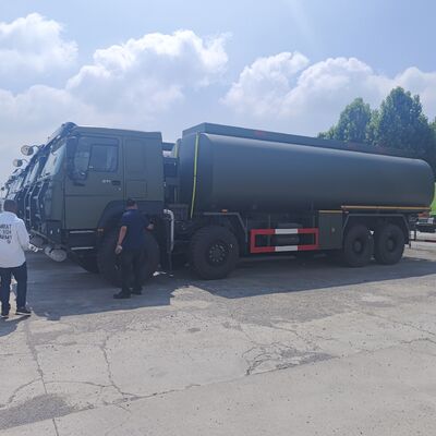 HOWO 8×8 caminhão-tanque de combustível de 50.000L com motor de 371HP e tração nas quatro rodas 8×8 para transporte de combustível pesado