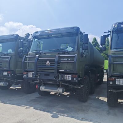 HOWO 8×8 caminhão-tanque de combustível de 50.000L com motor de 371HP e tração nas quatro rodas 8×8 para transporte de combustível pesado