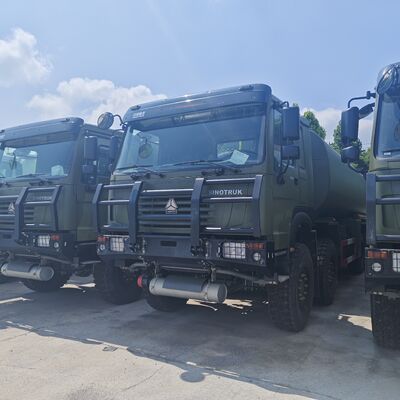 HOWO 8×8 caminhão-tanque de combustível de 50.000L com motor de 371HP e tração nas quatro rodas 8×8 para transporte de combustível pesado