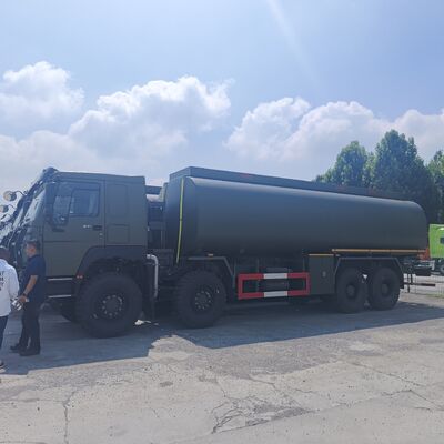 Caminhão tanque de combustível HOWO 8×8 40.000L com motor 371HP e tração nas quatro rodas 8×8 para transporte de combustível pesado
