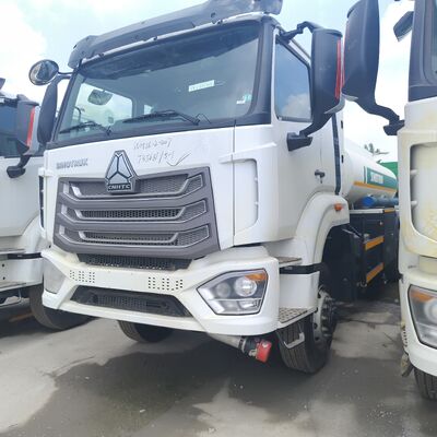 Caminhão tanque de combustível HOWO NX 6×4 CNG com motor 400HP e capacidade de 30.000L para transporte de diesel e gasolina