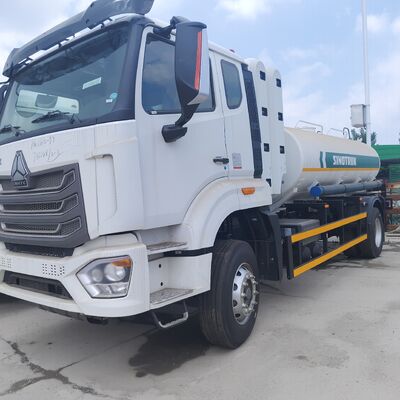 HOWO NX 6×4 CNG Fuel Tank Truck com motor de 400 HP e carga útil de 20T para transporte de diesel e gasolina