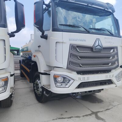 HOWO NX 6×4 CNG Fuel Tank Truck com motor de 400 HP e carga útil de 20T para transporte de diesel e gasolina