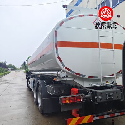 Caminhão Tanque de Combustível HOWO NX 8x4 30000L Caminhão Cisterna Diesel Pesado para o Mercado de Moçambique