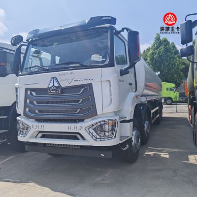 Caminhão Tanque de Combustível HOWO NX 8x4 30000L Caminhão Cisterna Diesel Pesado para o Mercado de Moçambique
