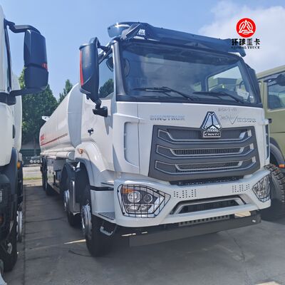 HOWO NX 8x4 30000L Camião de tanque de combustível Camião pesado diesel Bowser para transporte de combustível no Quénia