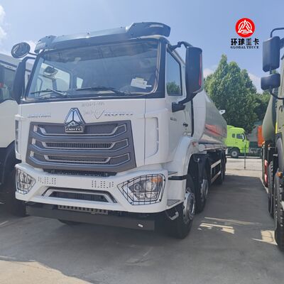 HOWO NX 8x4 30000L Camião de tanque de combustível Camião pesado diesel Bowser para transporte de combustível no Quénia