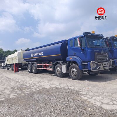 Caminhão Tanque de Combustível HOWO NX 8x4 30000L Caminhão Tanque de Óleo Diesel Pesado para o Mercado Africano