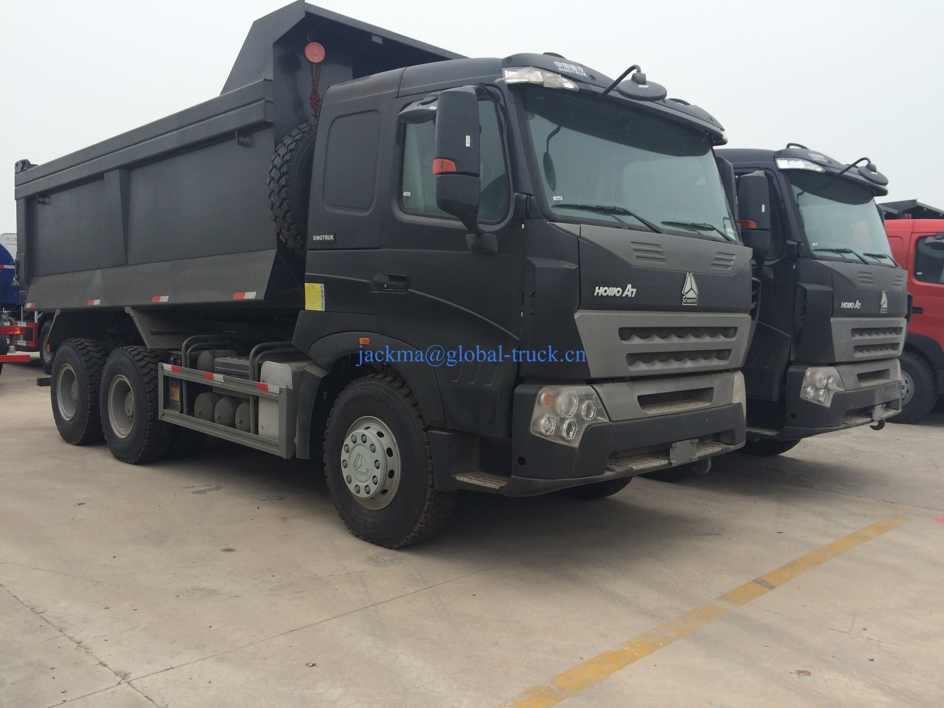 Sinotruck HOWO 6X4 336-430HP camião de descarga usado