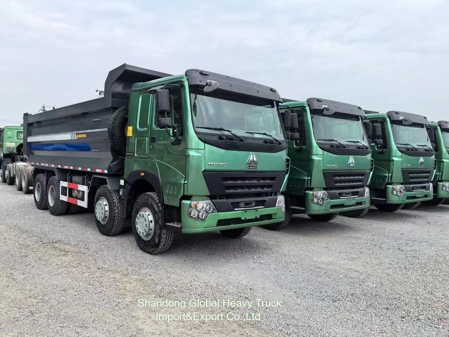 Sinotruck Howo 50ton Dump Trucks 8x4 375hp Euro2 Heavy Duty Novos e usados