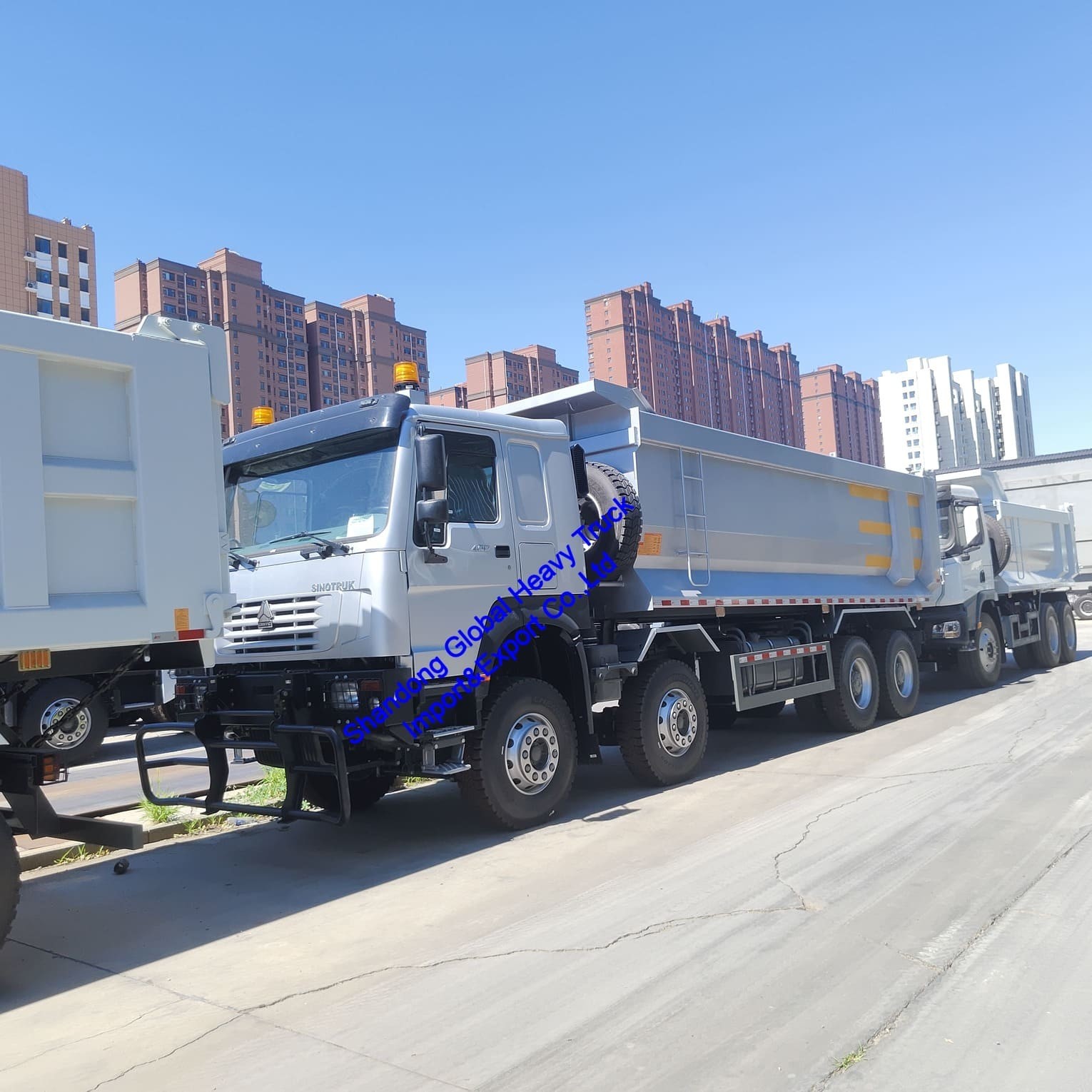 China Sinotruck HOWO 6X4 15ton 10 rodas camiões de desvio 8X4 Wheeler 371HP 375HP camião de descarga usado