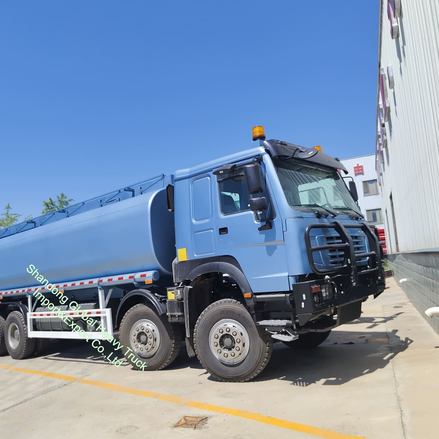 Alto Sinotruk 8*4 12 Rodas LHD Rhd Combustível Diesel Gas Oil Delivery Usado Tanque Cisterna Cisterna