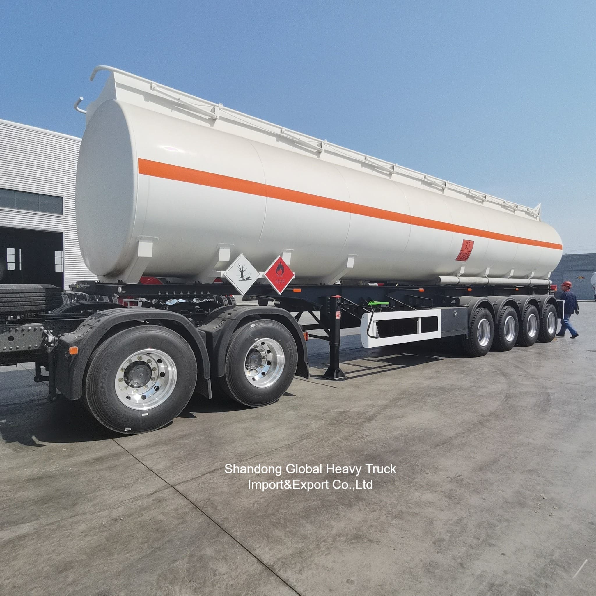 Semi-reboque tanque de combustível de aço carbono Q345B de 3 eixos e 45000L