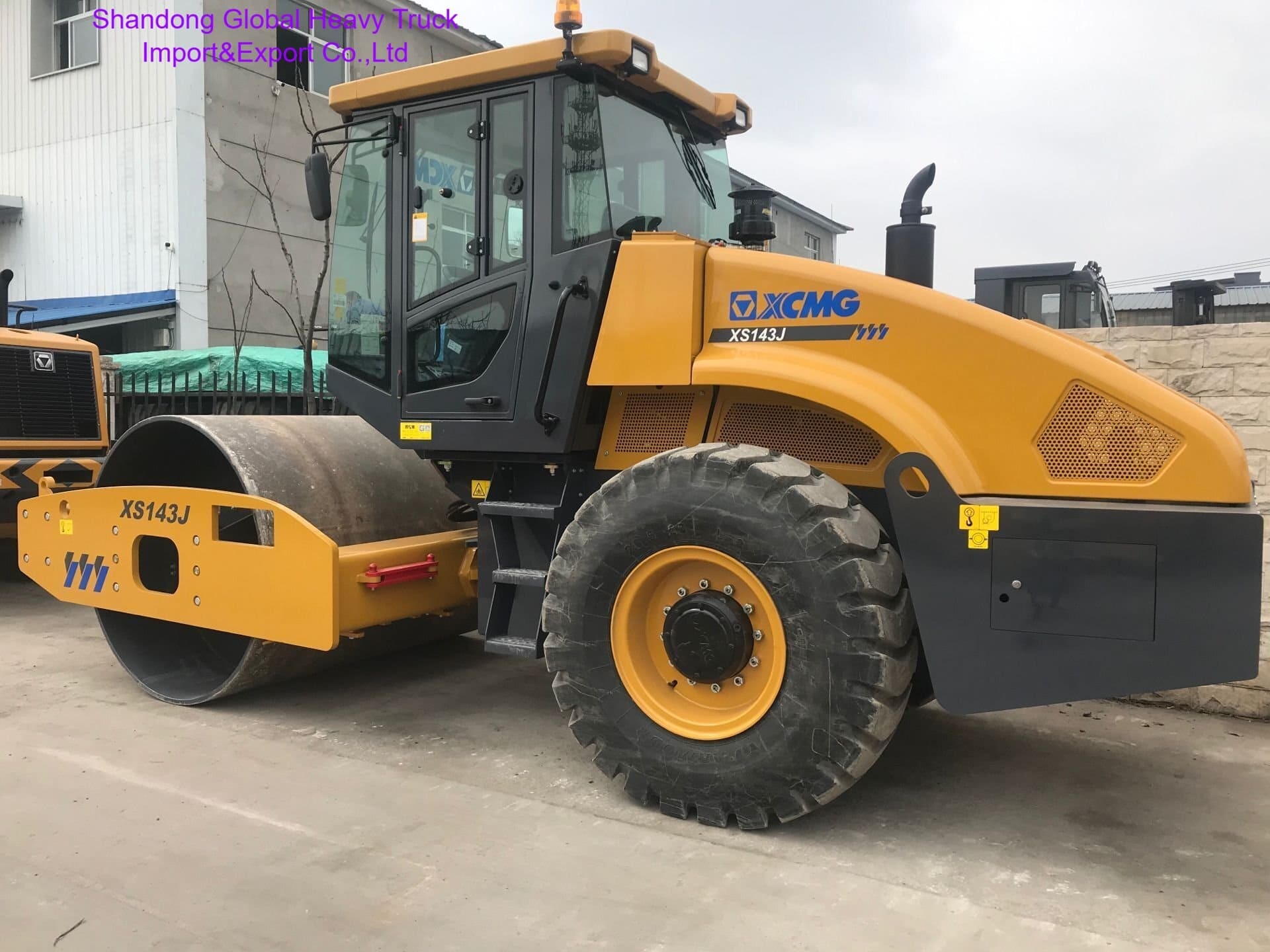 Compactador Oficial China 14 toneladas Pesado Rolo Vibratório Autopropelido Xs143j na Argélia