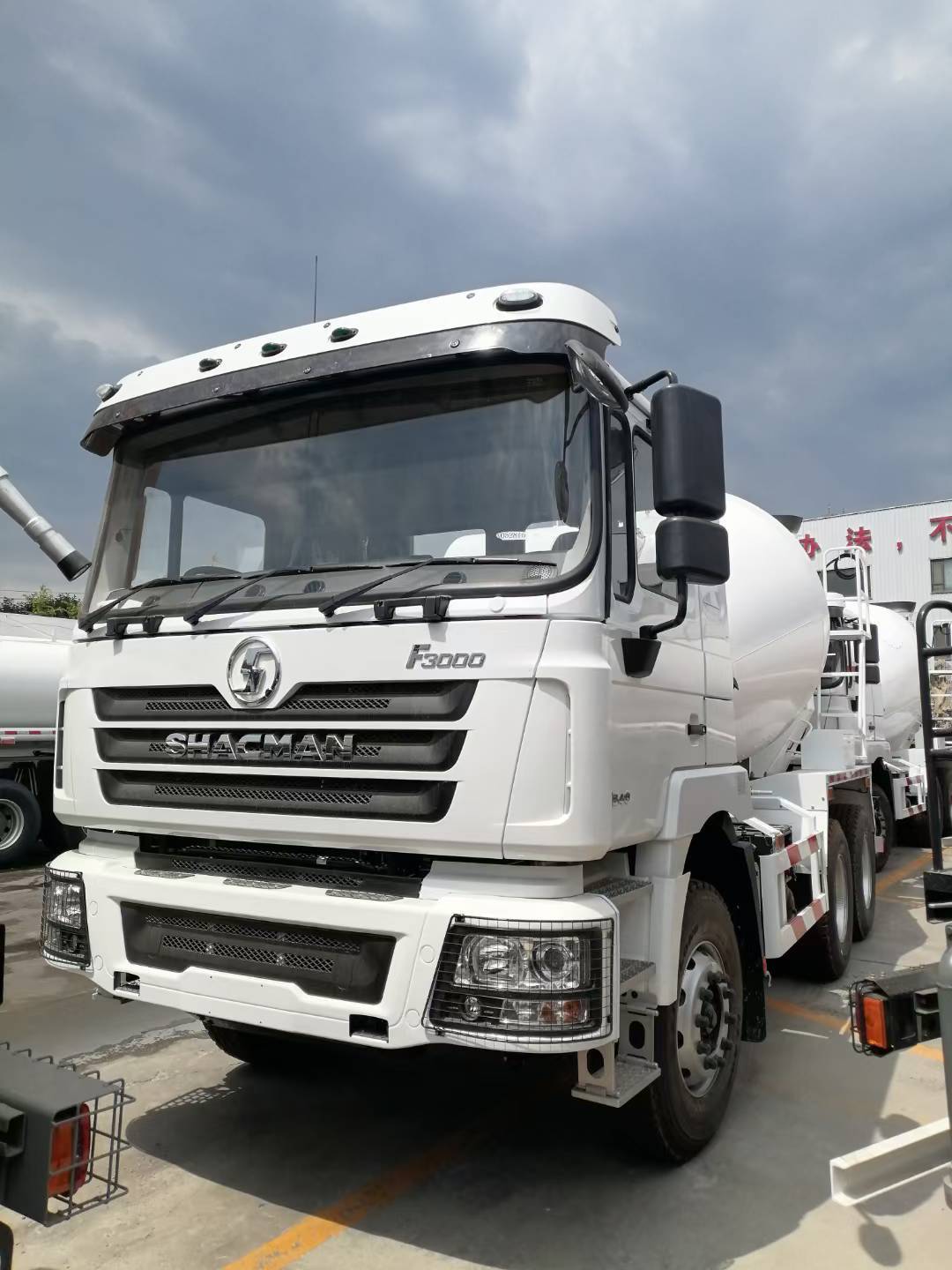 Sinotruk HOWO 8X4 371HP 14cbm caminhão misturador de concreto Zz1317n3261W