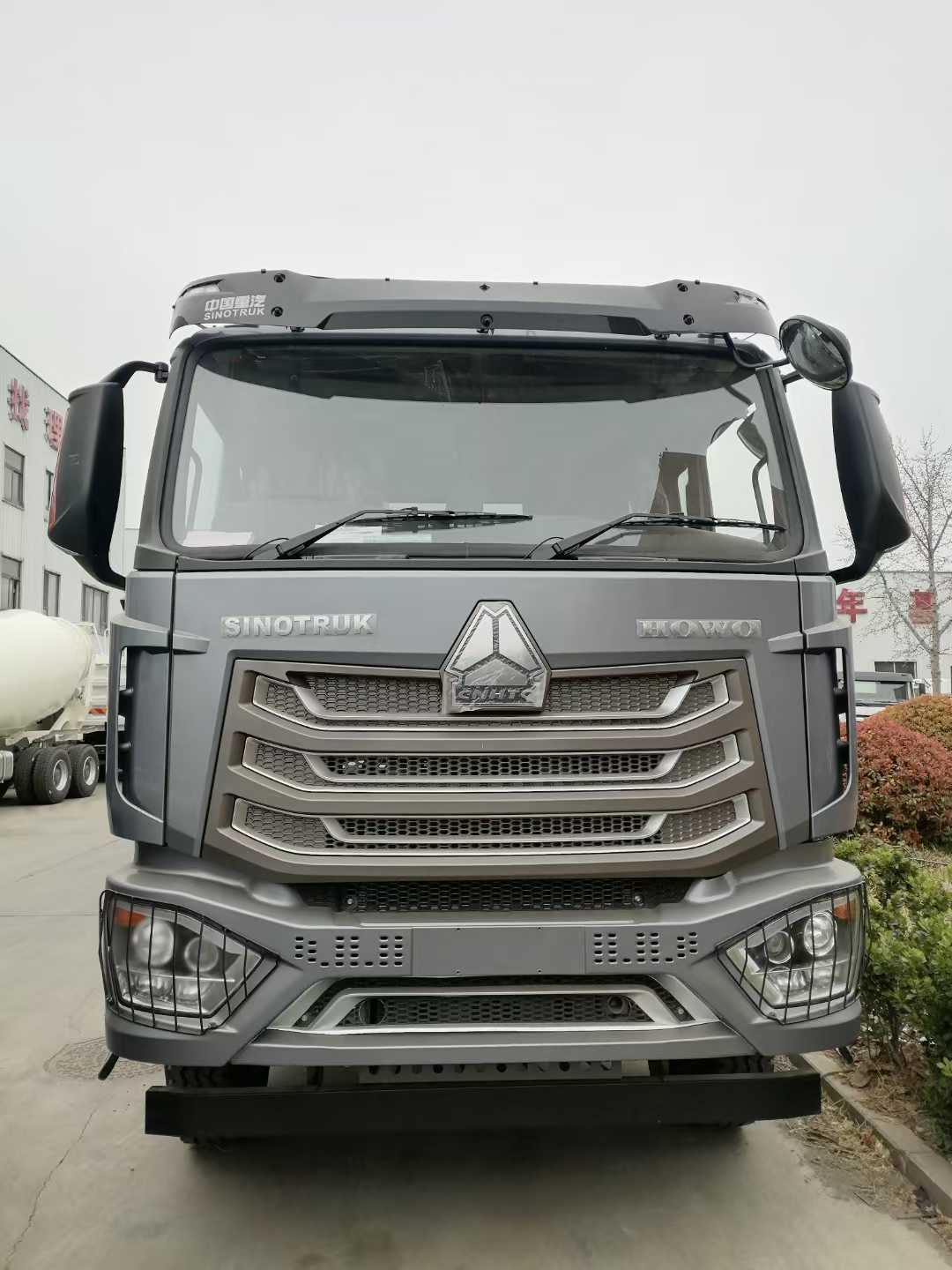 New Heavy Duty Shacman FAW HOWO LHD/Rhd 400HP 371HP 6X4 Tractor Truck Dump Tanker Mixer