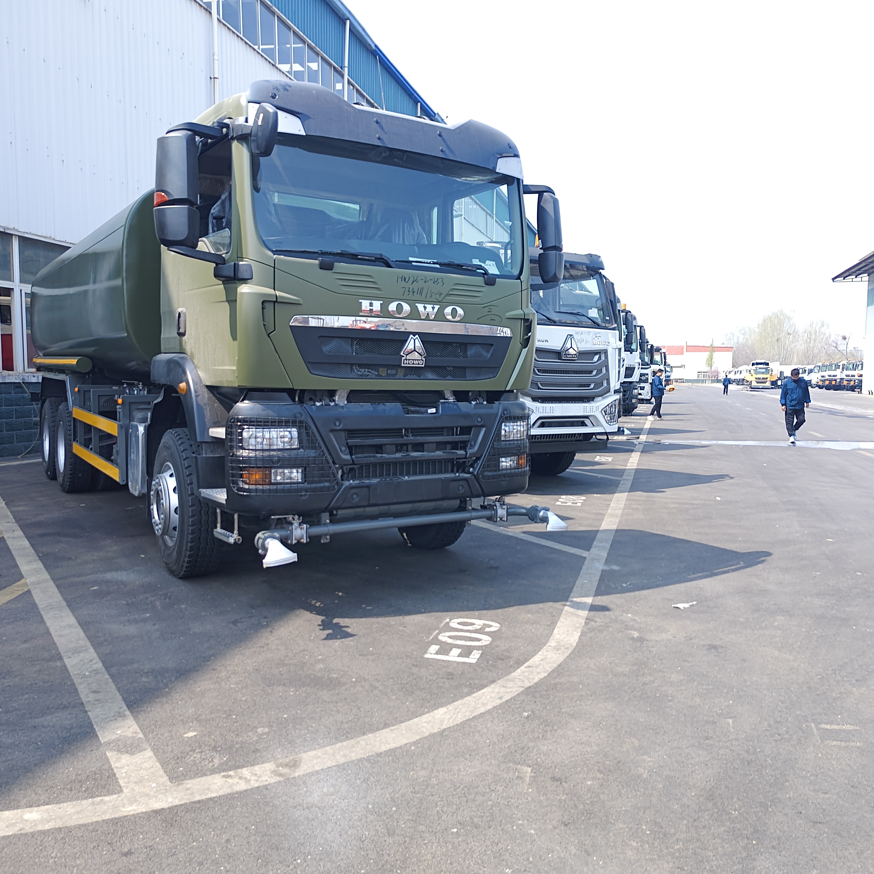 HOWO TX 6×4 camião-tanque de água com carga útil de 20 toneladas e norma de emissões Euro 2 para supressão de poeira na estrada e utilização municipal